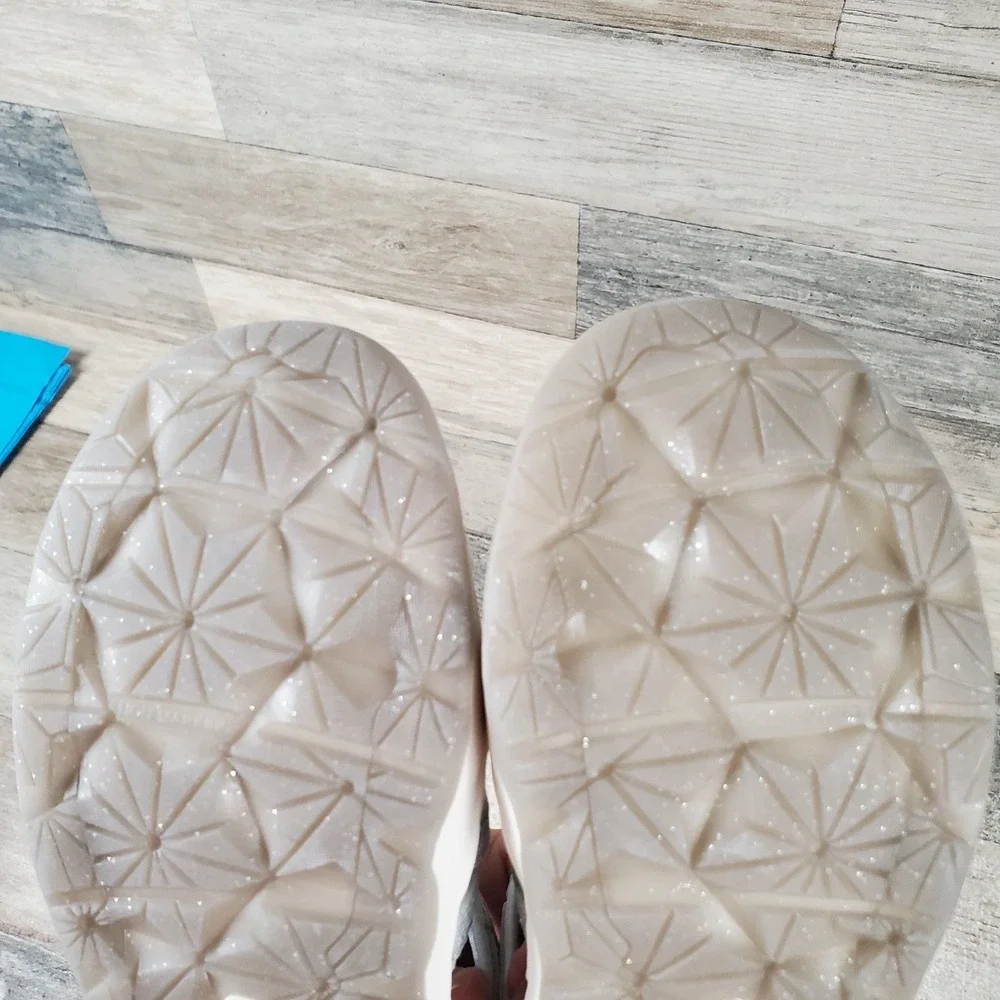 Keen Moxie Youth Boys Sandals Sz 2 Gray Leather Round Toe Lace-Lock Bungee